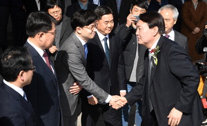 ºÎ»ê ¿Â À±¼®¿, ¡®ÁÂõ¡¯µÈ º¹½É Çѵ¿Èưú Àçȸ¡¦¸»¾øÀÌ ¾Ç¼ö¸¸