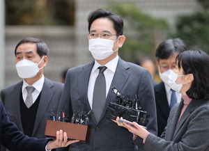 ÀÌÀç¿ë, ±¹Á¤³ó´Ü ÆÄ±âȯ¼Û½É ÀçÆÇ Ãâ¼®