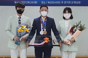 �λ������, �ۼ��󡤸����� ���󡦻�긣 �Ǿ��� â�� ����