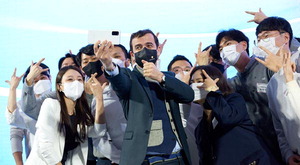 27³â ¸¸¿¡ ¡®»ï¼º¡¯°ú °áº°¡¦¸£³ëÄÚ¸®¾Æ·Î ´Þ¸°´Ù