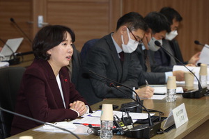 ���⡤�ΰ��Һ� �������ѱ�, �۳� 4�б� -0.4% ������