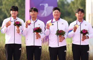 ÀÓ¼ºÀ硤±è½Ã¿ì PGA ·Õ·± ¿¾ú´Ù