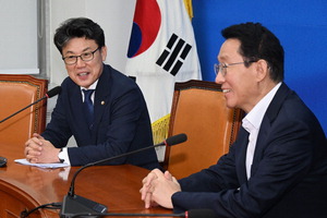 �λ��ܸ� ��Ÿ�� ��¦ ��� ���ߡ����϶������ȣ�� �޹���