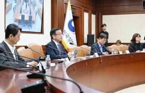 Ãþ°£¼ÒÀ½ °¥µî ½É¸®»ó´ã, ºñ¼öµµ±Çµµ ¹Þ´Â´Ù