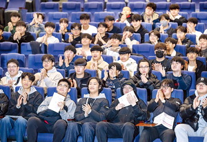 �������� Ż��, �̴�� ���? �������� Ƽ�ϡ� �߰����� �����