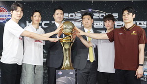 ���γ�  5�Ϻ��� è����