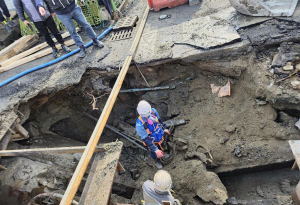 Ž»ç Àη Ȯ´ë¡¤Ã·´Ü Àåºñ µµÀÔ, ±¼Âø°ø»çÀå Áö¹ÝħÇÏ ¸·´Â´Ù