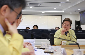 ���� ����ܱ� �õ� �Ŵ� 찡�G7 �� ���� ������ ������