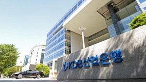 ����, HMM ���� 3�Ⱓ �� �ȾƵ� �ȴ١��λ��� �����۾�