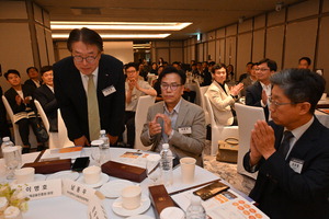 ���λ� ���� �������ݵ� ������ �, ������ ������� ��ġ��