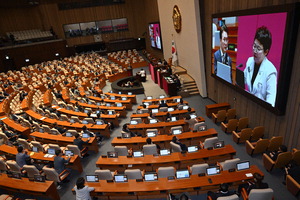 � ������ �������� ���ġ� � ������, �ź�پ� ���� ���������� �浹