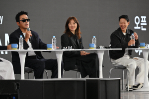 ÇÏÁ¤¿ì ³× ¹øÂ° ¿¬ÃâÀÛ 'ÀÁý »ç¶÷µé'¡¦¡°ÇÑÃþ ¾÷±×·¹À̵åµÈ ÇÏÁ¤¿ì½Ä À¯¸Ó¡±