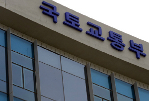 ������ ������� Ư���ܼ� 1�� ���������� 2913�� �˰š�46�� ���� ����