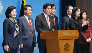 ���λ� 5�� �׸� Ŭ������ ���ࡦ��������� ���׵� ��ġ�� �͡�