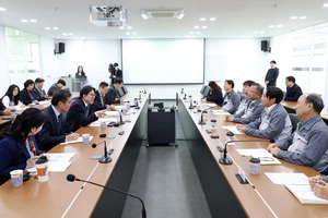 ��ȯ���� �λ����� �濵�����, Ư���ڱ� 1000�� Ǭ��