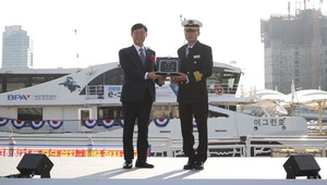 �λ��� ù ��ģȯ�� �ȳ����� ���� �����