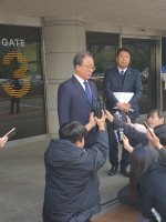  Ưä뢥 輮 λñ 1ɼ ()