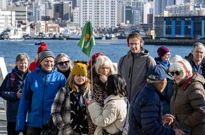 ���ܱ��� 300���� Ư�����λ� ������ �������ھ��� ȰȲ