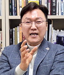 �������� ��ȭ�����񽺡���� ���� �������� �߽����� �缳���ؾߡ�