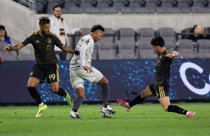 ��ĸƾ ����Ρ� LAFC, ���� �����ĳ� ���� ���߹��� 16����