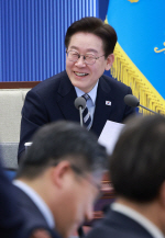 �� ����� "�ᱹ �߰� �����ؾ�, �ż� ����" � "���� �� ������ ���ݻ���"