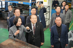 �����÷����� ã�� �λ���ǡ��������� ��å ���� ���塱