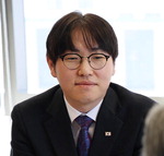 ������ ���ϰ�, � �� ��� ���� �⸶ �ӹ�? ���ߡ��ѵ��� ���ο� ġ��