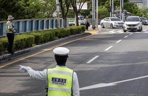 ��ȸ�� �Ͻ����� �ܼӿ��� ������� ���� ����