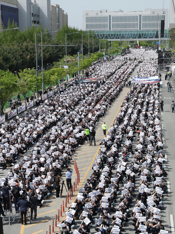국제신문 삼성전자 파업 관련 기사 이미지