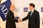 ADB ���ߵ�����, �� ���� 0.9%p �϶� �з¡�