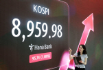 �� ���� ��١��ڽ��� ��� ù 9000 ����