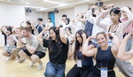 �λ� �ܱ��� ���л� ��K-POP ������ ��Ű�