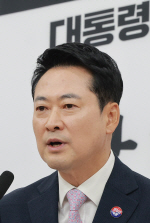 �嵿�� "���� �����Ϸ��� ���� ���� ���⸦" ����� ���ӷ� �ͺ�
