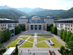 �λ�ܴ�, ������� â�� ������Ʈ�� ���� Ʈ�� 2���忡 3���� ����